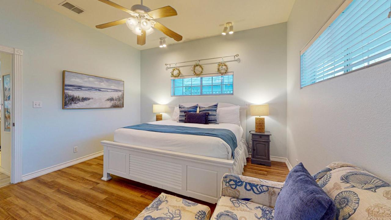 Fd115 Spacious Home In Royal Sands, Shared Pool & Hot Tub, Golf Cart Included, Beach Boardwalk Port Aransas Exterior photo